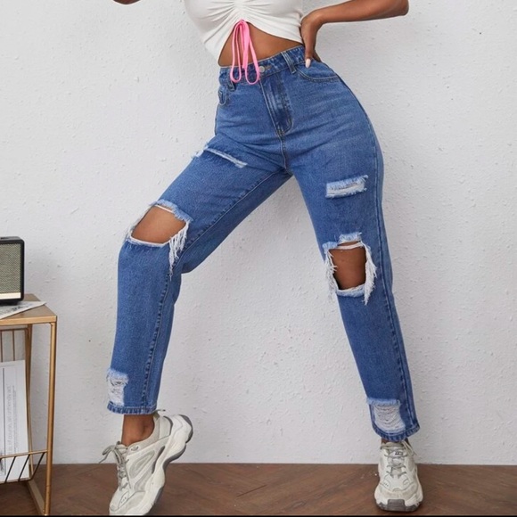 Your fav mom jeans - Picture 2 of 8